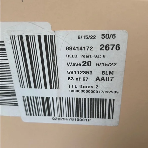 Loeffler Randall reed pearl pleated twist heels size 6B NIB - Picture 7 of 9